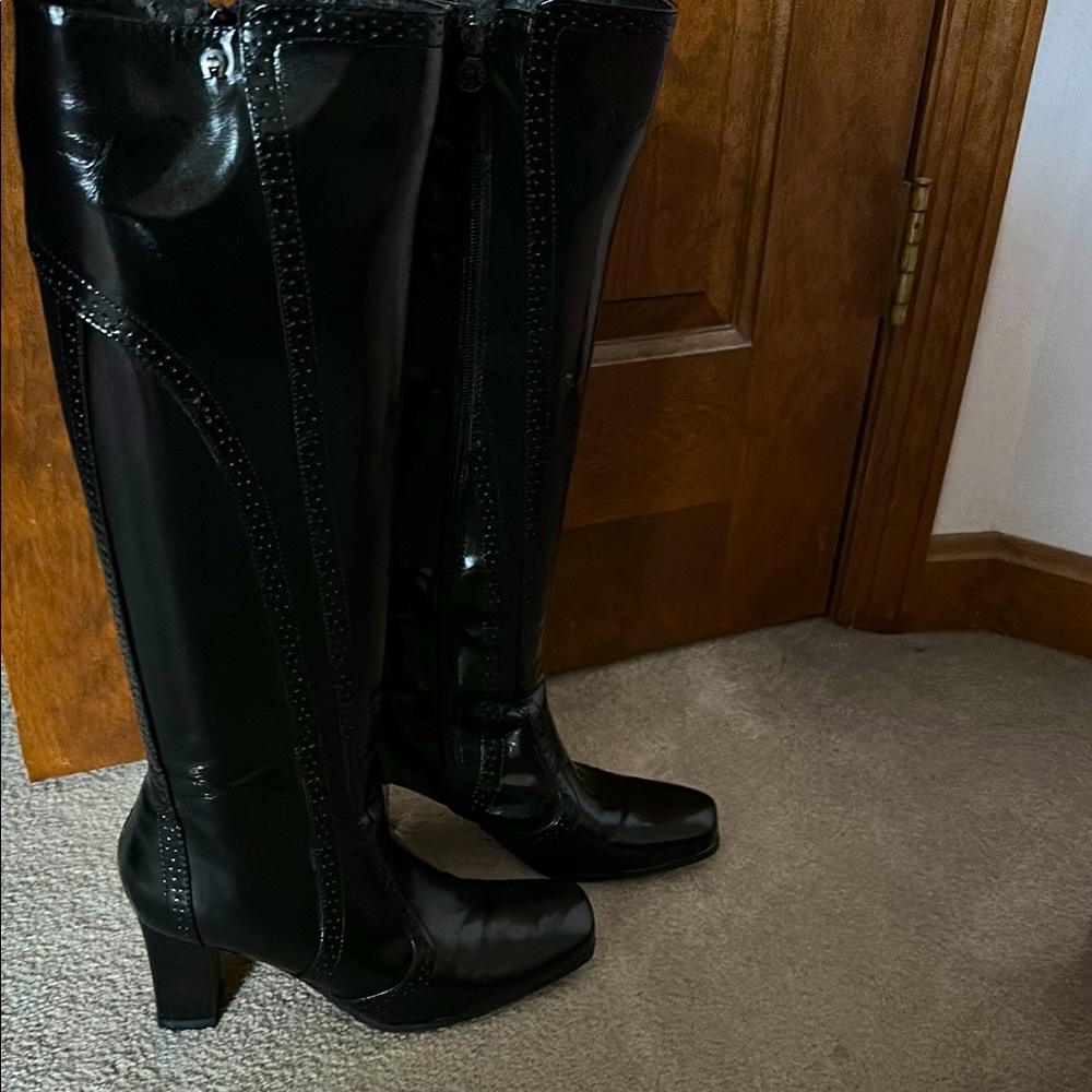 Etienne Aigner Black Leather Boots